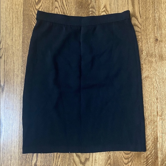 St. John Dresses & Skirts - St. John Basics knits black Santana skirt mini skirt size 10 capsule wardrobe